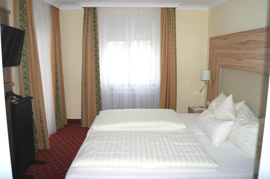 Kurhotel Kaiser Trajan 巴特乔京 客房 照片